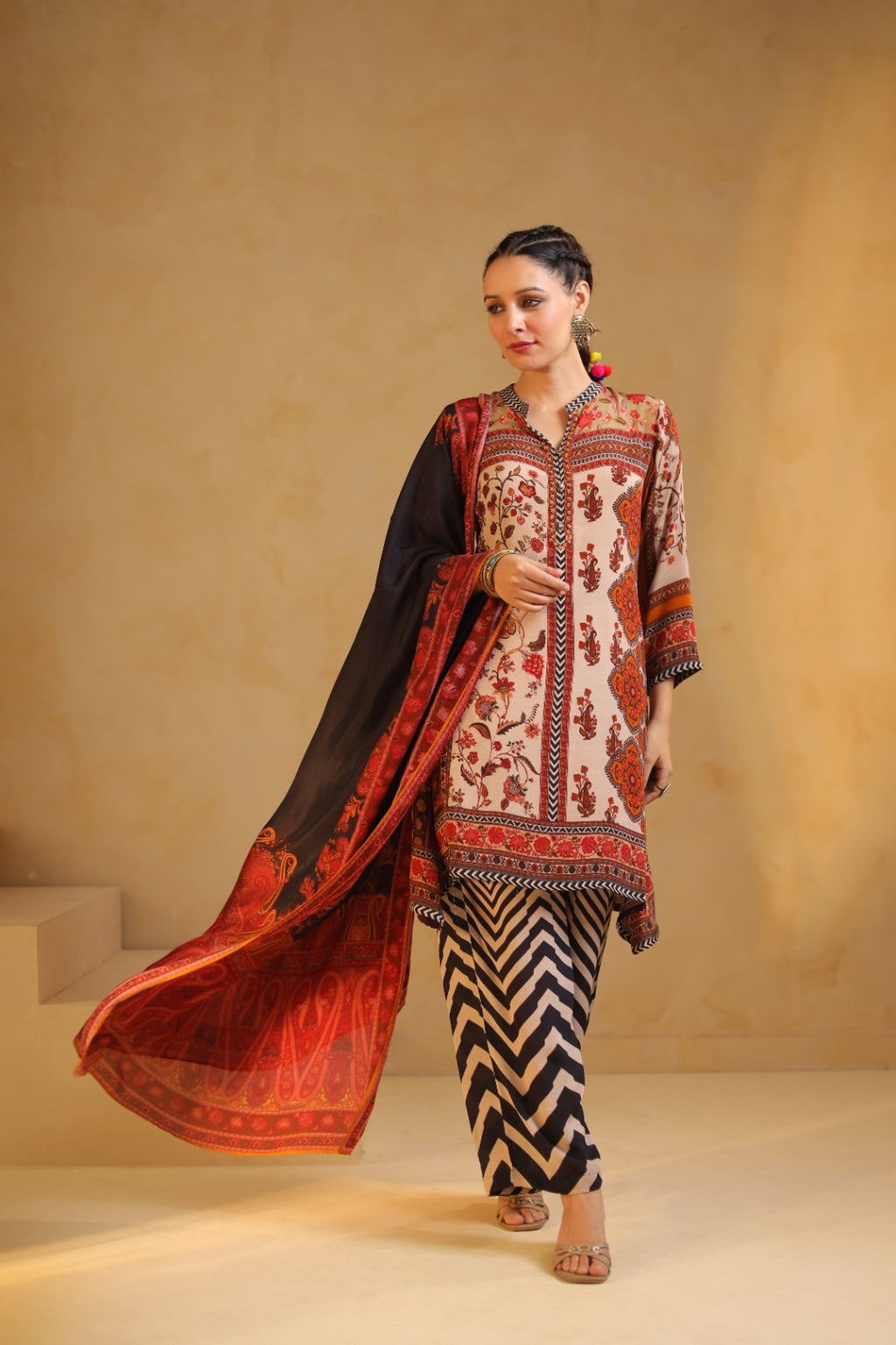 Premium Crepe Noor-e-Phulkari Designer Suit Set